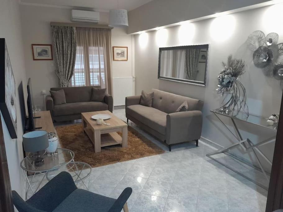 Maison De Luxx , A11 City Center Larissa Luaran gambar